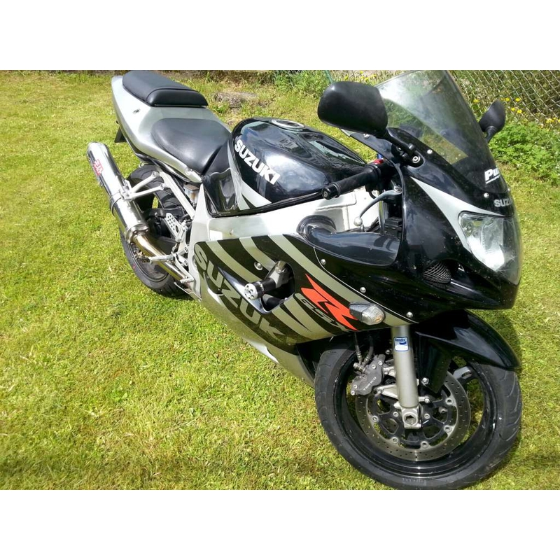 Suzuki GSX-R 750 (00-03) με τροποποίηση του φέρινγκ Arrow