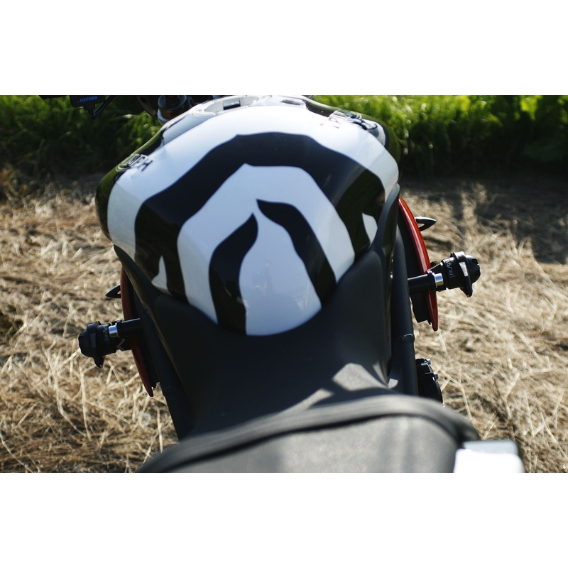 Triumph SPEED TRIPLE 1050 (11-) Classic