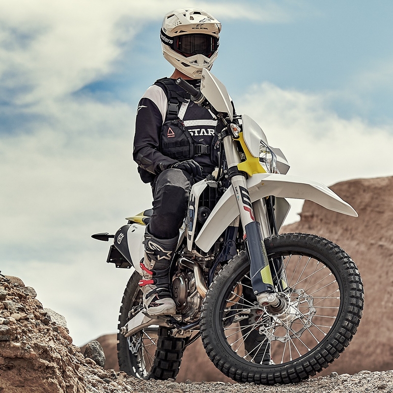 Σακίδιο πλάτης Alpinestars Techdura Tactical μαύρο-άσπρο 9 λίτρων