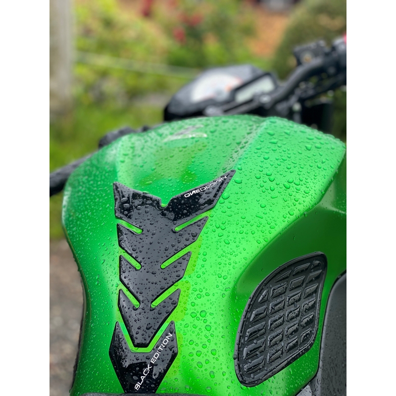 Εκτύπωση καλύμματος δεξαμενής καυσίμου - γυαλιστερό μαύρο