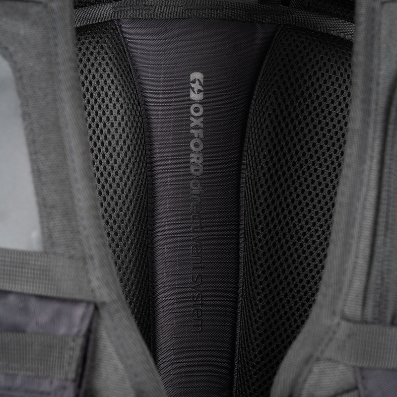 Τσάντα μοτοσικλέτας Oxford Atlas B-30 Advanced Backpack 30 l μαύρη