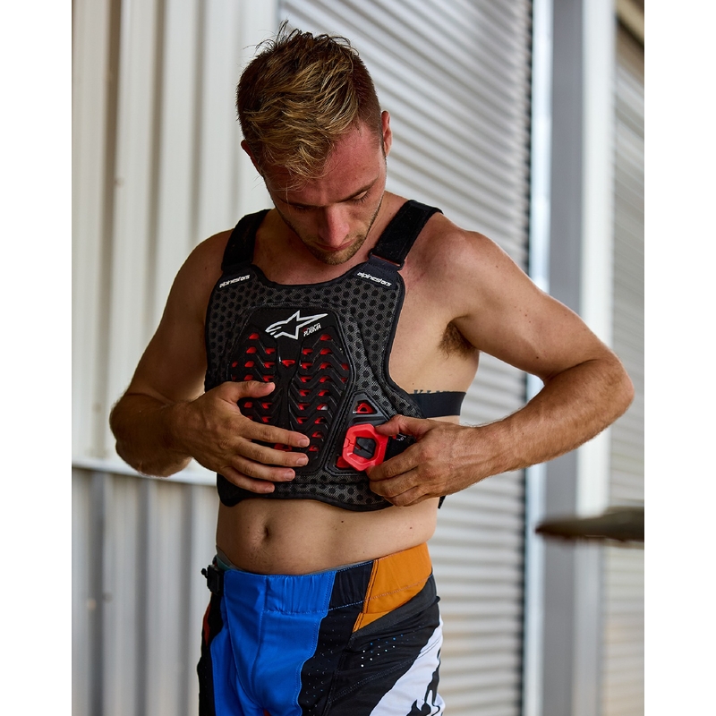 Alpinestars A-5 Plasma προστατευτικό στήθους μαύρο-κόκκινο-άσπρο