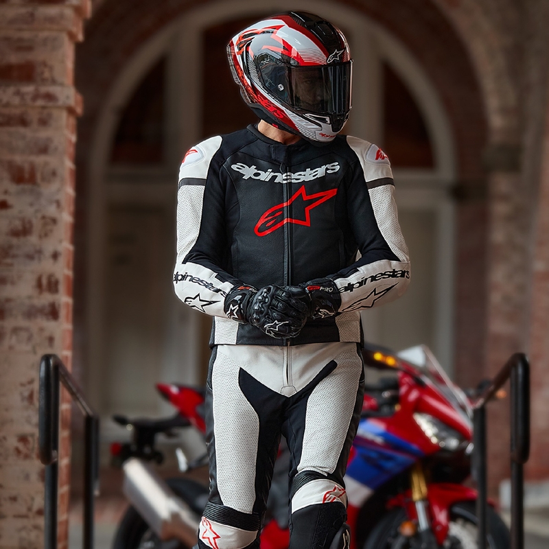 Alpinestars GP Force Lurv λευκό-μαύρο-φλούο κόκκινο δερμάτινο κοστούμι δύο τεμαχίων