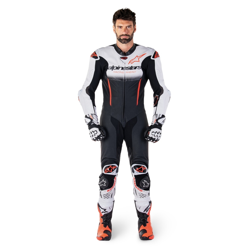 Alpinestars GP-R7 Tech-Air έτοιμο/συμβατό λευκό-μαύρο-φλούο κόκκινο μονοκόμματο δερμάτινο κοστούμι