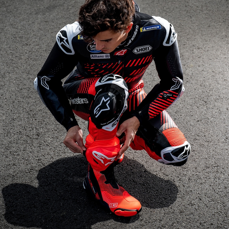 Alpinestars Supertech R Vented limited edition MM93 Marc Marquez fluo red-blue-black μπότες μοτοσικλέτας