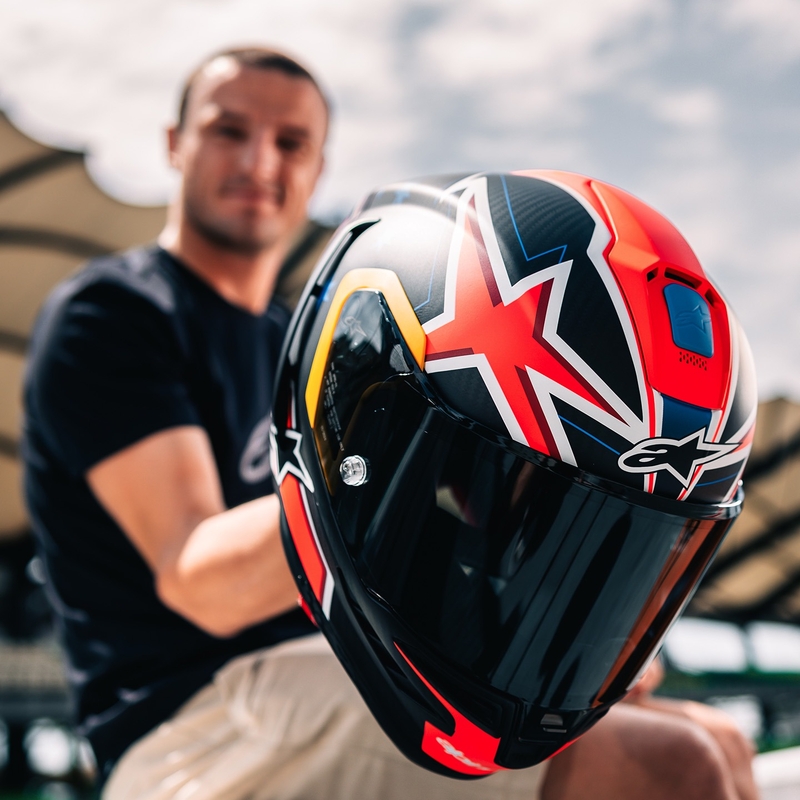 Alpinestars Supertech R10 limited edition Jack Miller matte carbon κόκκινο-μπλε-κίτρινο-λευκό κράνος μοτοσικλέτας
