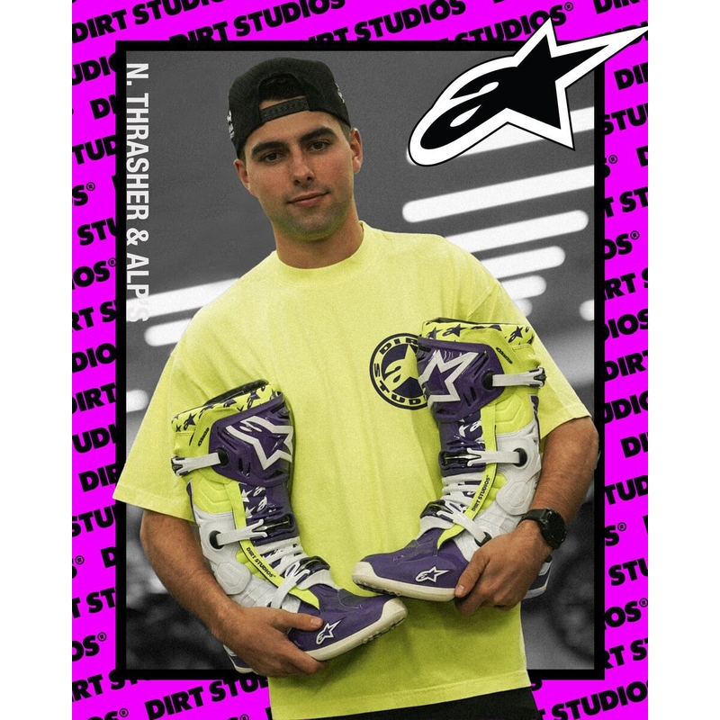 Alpinestars TECH 10 μπότες μοτοσικλέτας περιορισμένης έκδοσης Dirt Studios μοβ-λευκό-φλούο κίτρινο μπότες μοτοσικλέτας