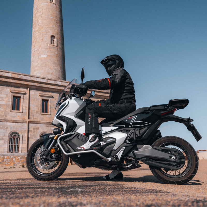 Κράνος ανοιχτού προσώπου με μάσκα MT Streetfighter SV S Solid A1 μαύρο ματ