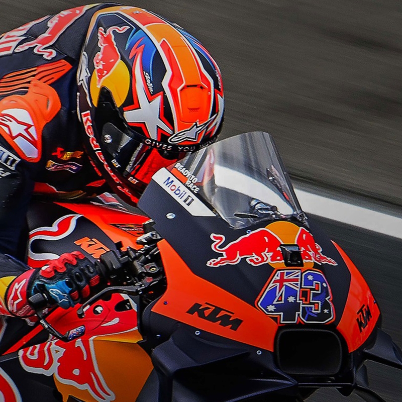 Κράνος μοτοσικλέτας Alpinestars Supertech R-10 Element από φθοριούχο άνθρακα, κόκκινο-λευκό