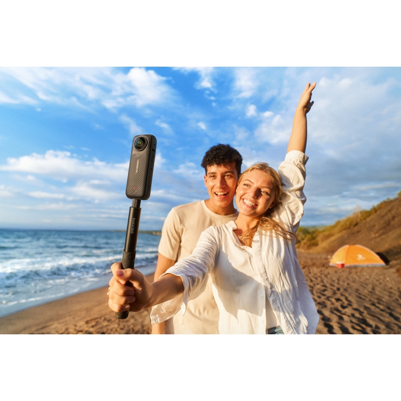 Κάμερα δράσης μοτοσικλέτας Insta360 X4 σε μαύρο χρώμα