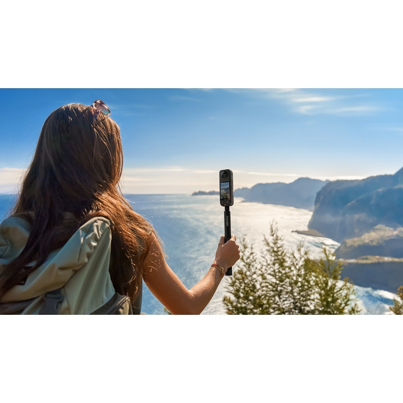 Κάμερα δράσης μοτοσικλέτας Insta360 X4 σε μαύρο χρώμα