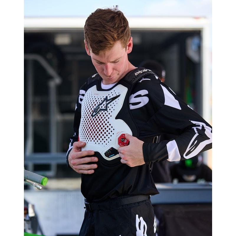 Γιλέκο αερόσακου Alpinestars TECH-AIR®MX PLASMA με σύστημα λευκού-μαύρου-κόκκινου