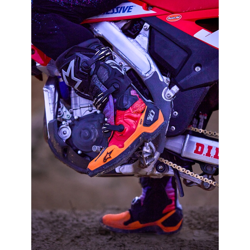 Μπότες μοτοσικλέτας Alpinestars Tech 10 Limited Edition Black Hole σε μαύρο χρώμα