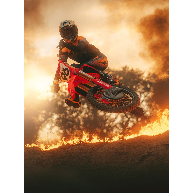 Κράνος motocross περιορισμένης έκδοσης Alpinestars Supertech S-M10 Black Hole μαύρου χρώματος