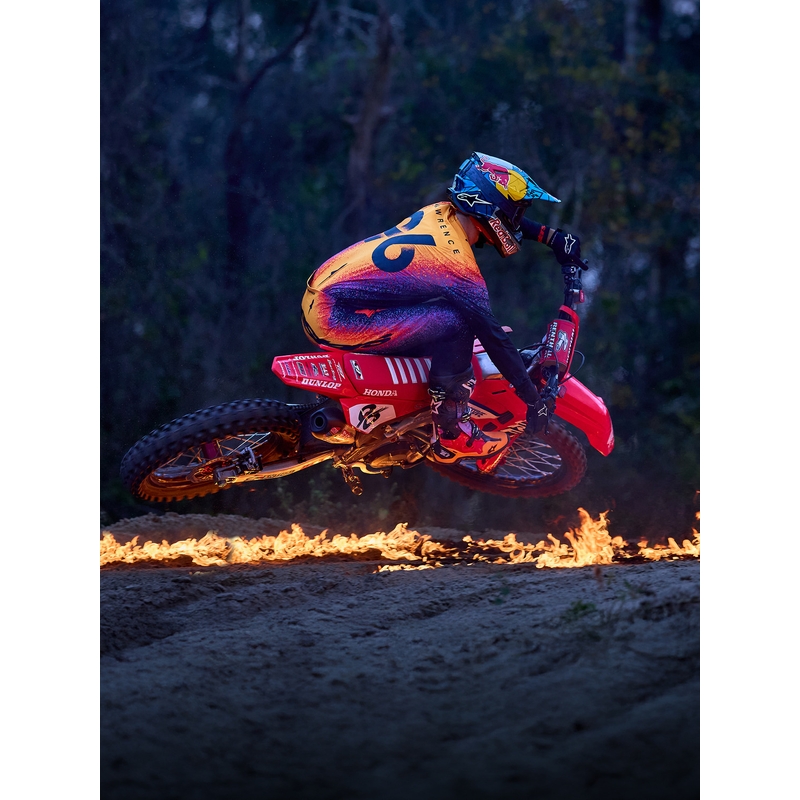 Κράνος motocross περιορισμένης έκδοσης Alpinestars Supertech S-M10 Black Hole μαύρου χρώματος