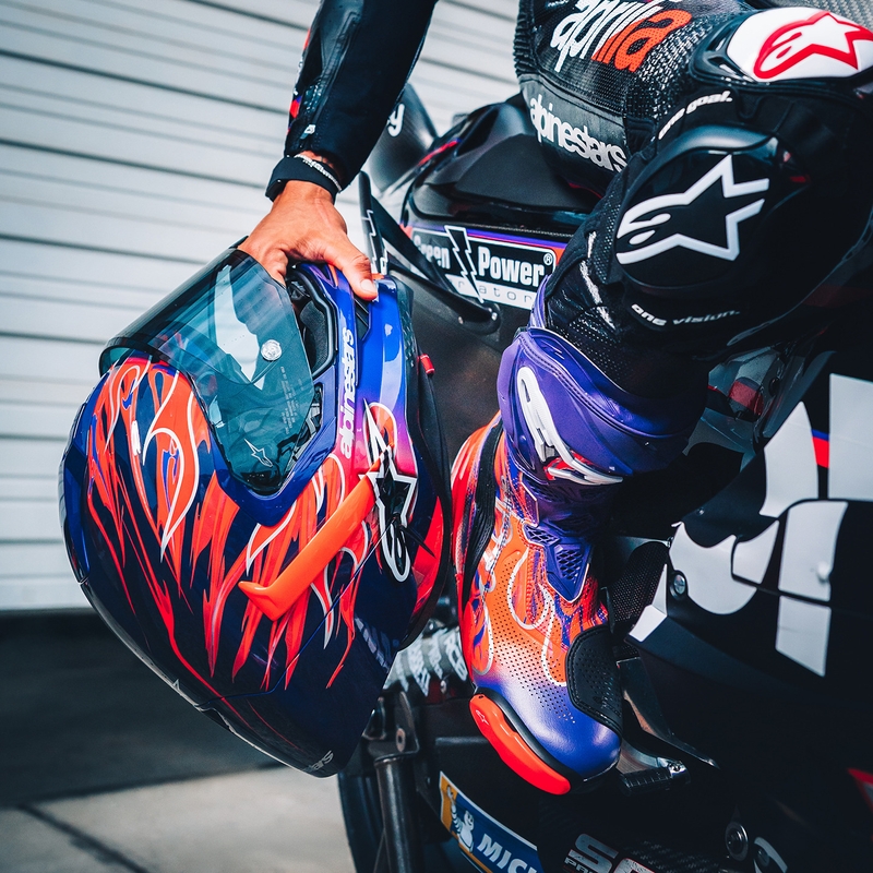 Κράνος μοτοσικλέτας Alpinestars Supertech R-10 Flyte full face, περιορισμένης έκδοσης, Jorge Martin, μωβ-κόκκινο