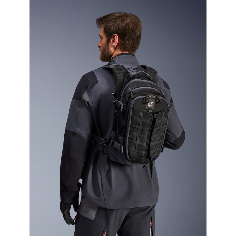 Σακίδιο πλάτης μοτοσικλέτας Alpinestars AT-15 μαύρο-γκρι 15 λίτρων