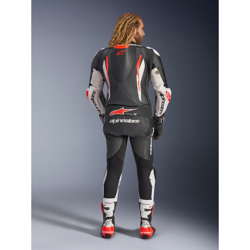 Ολόσωμη δερμάτινη φόρμα μοτοσικλέτας Alpinestars GP TECH V5 σε μαύρο-λευκό-φλουορ κόκκινο