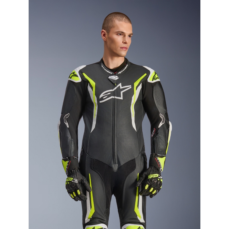 Ολόσωμη δερμάτινη φόρμα μοτοσικλέτας Alpinestars GP TECH V5 σε μαύρο-λευκό-φλουορ κίτρινο
