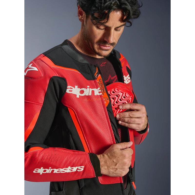 Δερμάτινο μπουφάν μοτοσικλέτας Alpinestars GP Force V2 Airflow σε fluorescent κόκκινο-μαύρο-λευκό